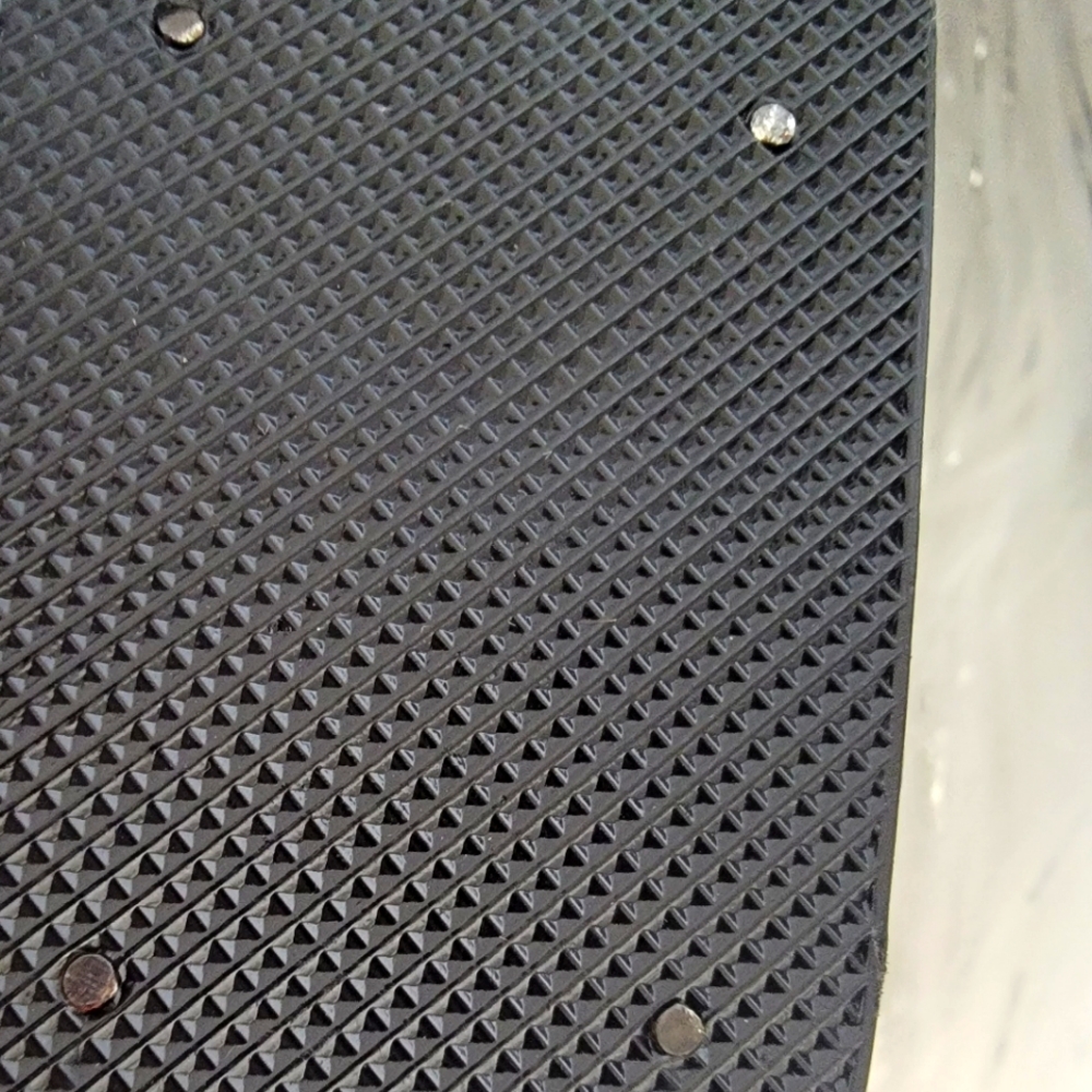 New - Basic Editions Shoes - Picture 2 of 9